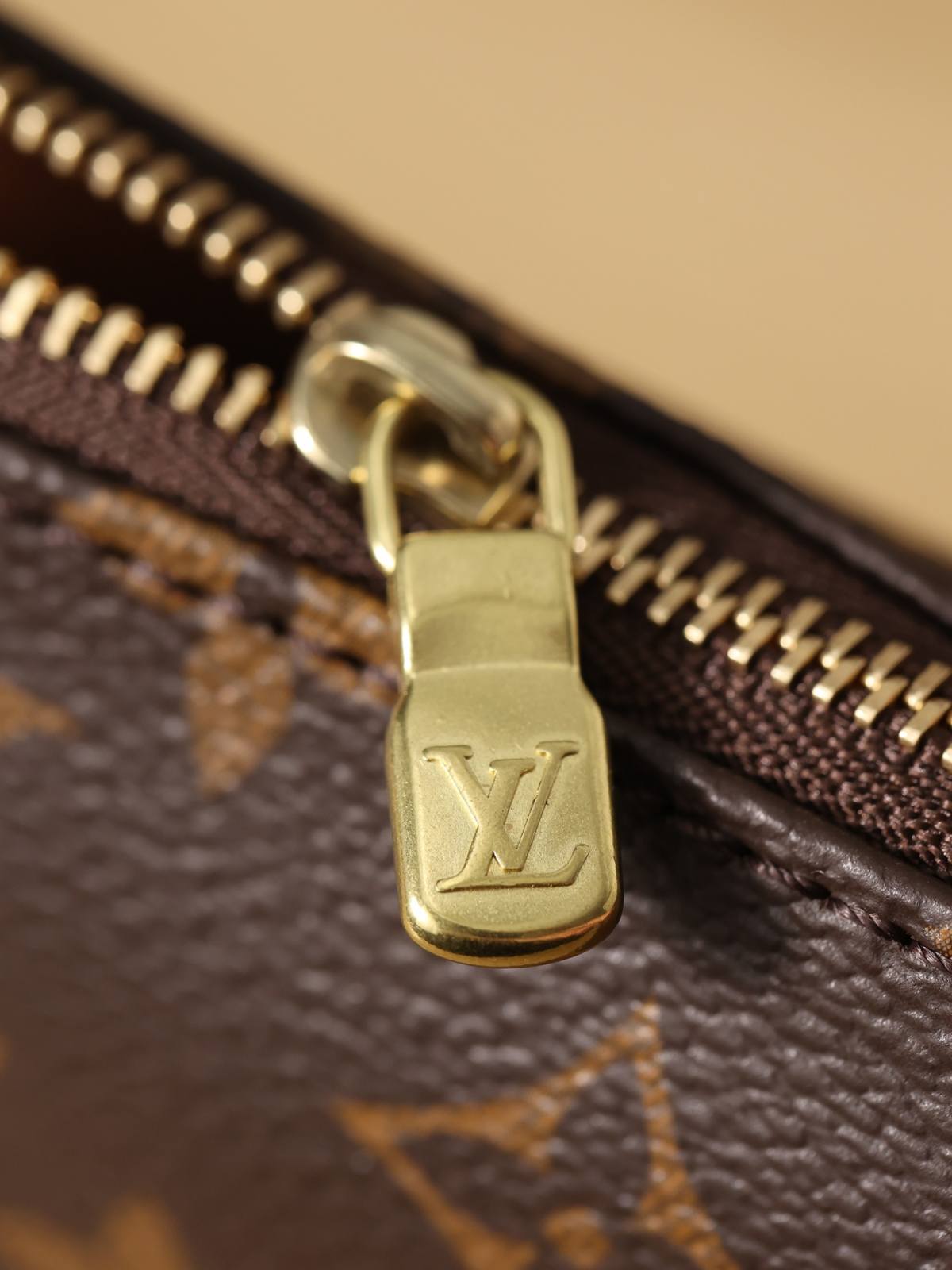 Ellebag’s Precision Replica: The Louis Vuitton M40712 Pochette Accessoires(2024 Dec Updated)-Negoziu in linea di borse Louis Vuitton falsi di migliore qualità, borsa di design di replica ru