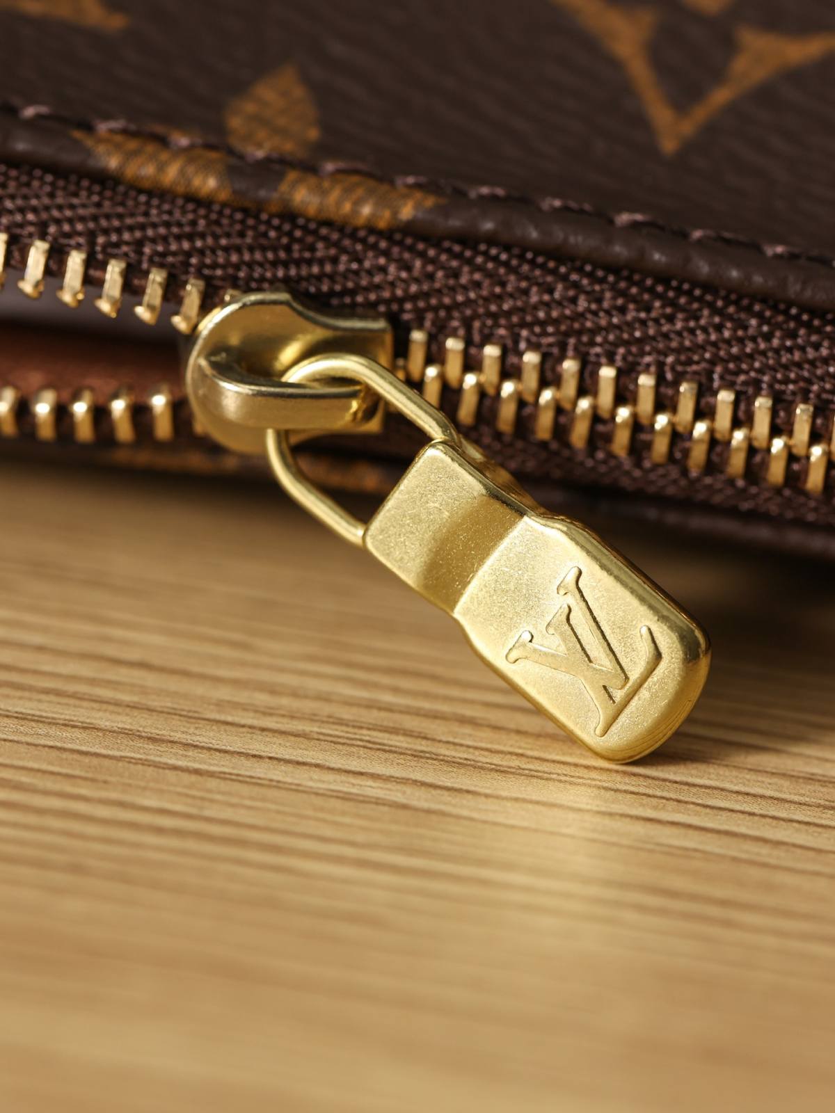 Ellebag’s Precision Replica: The Louis Vuitton M40712 Pochette Accessoires(2024 Dec Updated)-Negoziu in linea di borse Louis Vuitton falsi di migliore qualità, borsa di design di replica ru