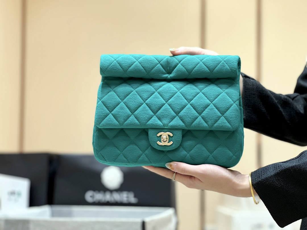 Ellebag’s Exquisite Replica: The Blue Fabric Chanel Clutch with Champagne Gold Hardware(2024 Dec Updated)-Beste Qualität gefälschte Louis Vuitton-Taschen Online-Shop, Replik-Designer-Tasche ru