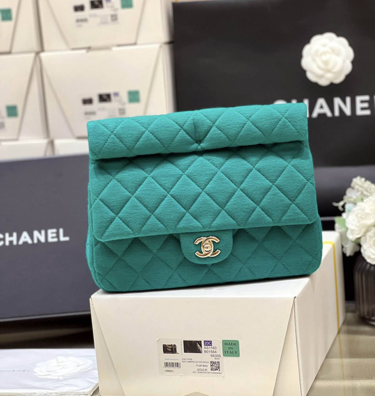 Ellebag’s Exquisite Replica: The Blue Fabric Chanel Clutch with Champagne Gold Hardware(2024 Dec Updated)-Beste Qualität gefälschte Louis Vuitton-Taschen Online-Shop, Replik-Designer-Tasche ru