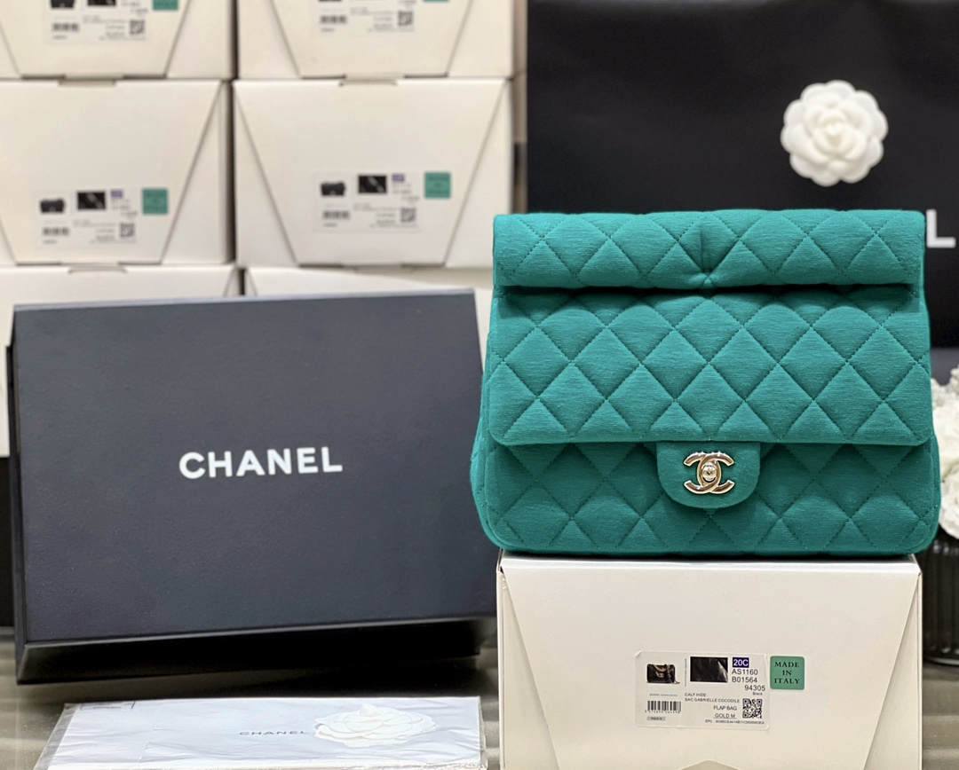 Ellebag’s Exquisite Replica: The Blue Fabric Chanel Clutch with Champagne Gold Hardware(2024 Dec Updated)-Beste Qualität gefälschte Louis Vuitton-Taschen Online-Shop, Replik-Designer-Tasche ru