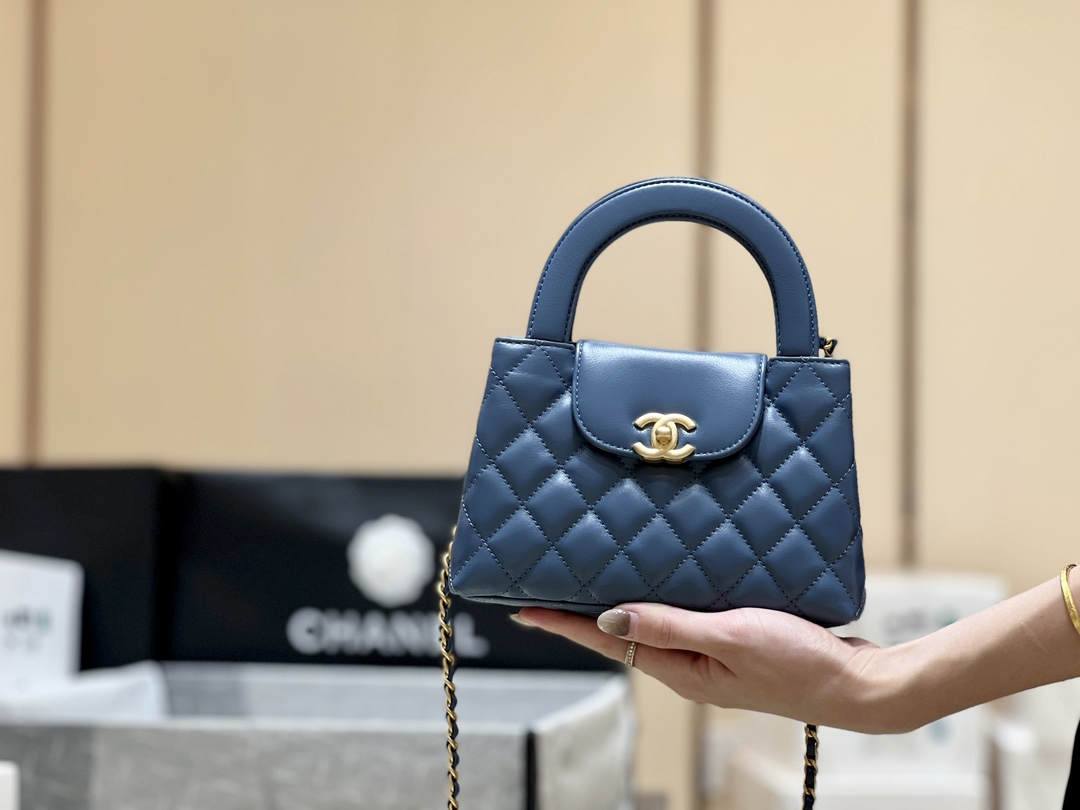 Ellebag’s Exquisite Replica: The Blue Lambskin Chanel Mini Kelly-Style Shopping Bag(2024 Dec Updated)-בעסטער קוואַליטעט שווינדל לוי ווויטטאָן באַג אָנליין קראָם, רעפּליקע דיזיינער זעקל רו