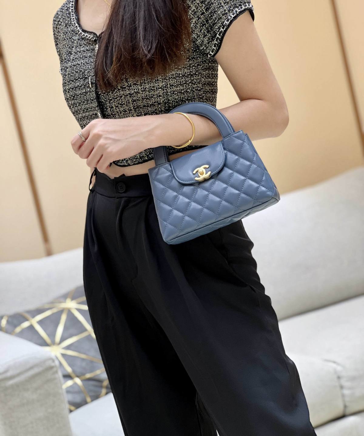 Ellebag’s Exquisite Replica: The Blue Lambskin Chanel Mini Kelly-Style Shopping Bag(2024 Dec Updated)-בעסטער קוואַליטעט שווינדל לוי ווויטטאָן באַג אָנליין קראָם, רעפּליקע דיזיינער זעקל רו