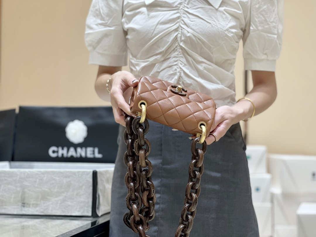 Ellebag’s Exquisite Replica: The Brown Lambskin Chanel Mini Flap Bag with Vintage Hardware(2024 Dec Updated)-بهترين معيار جي جعلي لوئس ويٽون بيگ آن لائين اسٽور، ريپليڪا ڊيزائنر بيگ ru