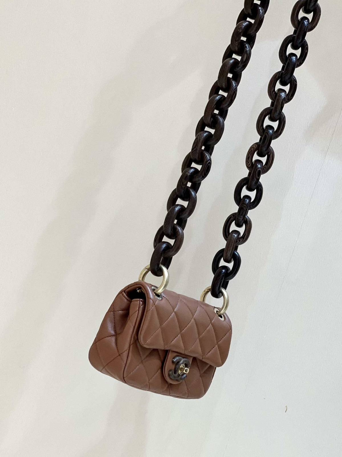 Ellebag’s Exquisite Replica: The Brown Lambskin Chanel Mini Flap Bag with Vintage Hardware(2024 Dec Updated)-بهترين معيار جي جعلي لوئس ويٽون بيگ آن لائين اسٽور، ريپليڪا ڊيزائنر بيگ ru