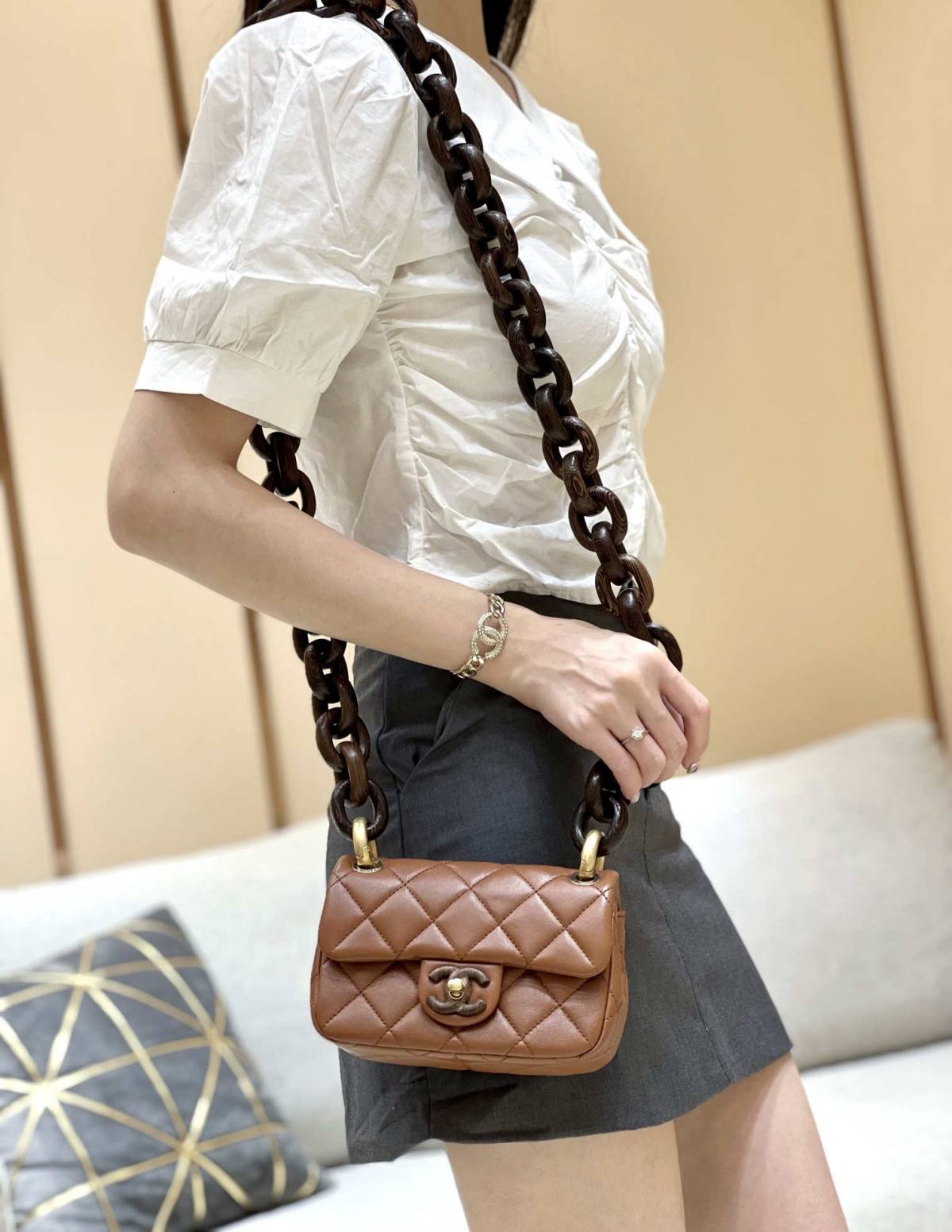 Ellebag’s Exquisite Replica: The Brown Lambskin Chanel Mini Flap Bag with Vintage Hardware(2024 Dec Updated)-بهترين معيار جي جعلي لوئس ويٽون بيگ آن لائين اسٽور، ريپليڪا ڊيزائنر بيگ ru