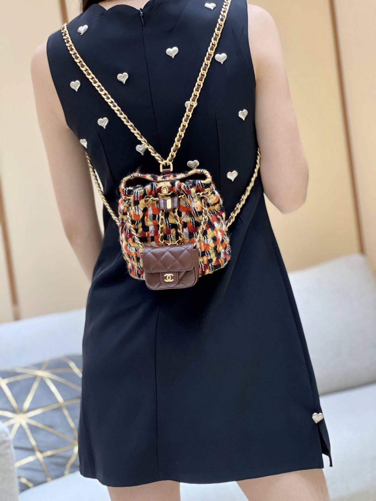 Ellebag’s Exquisite Replica: The Brown Lambskin Chanel Small Backpack with Vintage Hardware(2024 Dec Updated)-Ti o dara ju Didara iro Louis Vuitton apo Online itaja, Ajọra onise apo ru