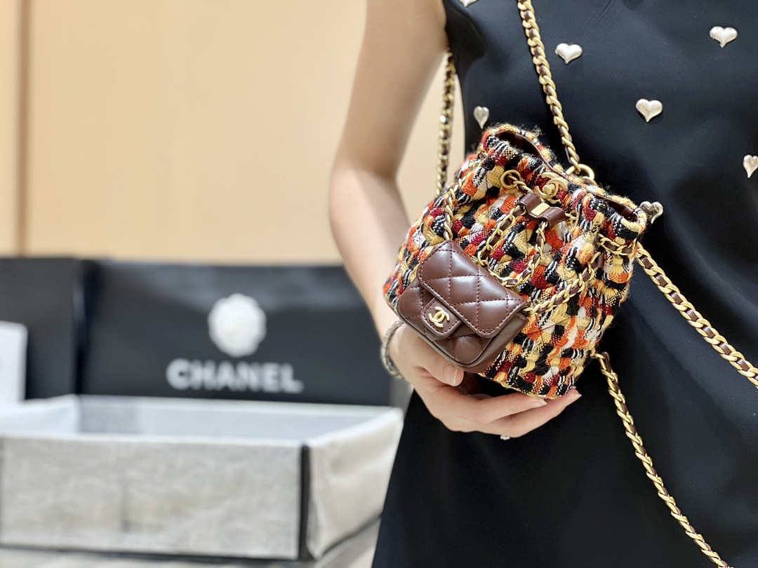 Ellebag’s Exquisite Replica: The Brown Lambskin Chanel Small Backpack with Vintage Hardware(2024 Dec Updated)-Ti o dara ju Didara iro Louis Vuitton apo Online itaja, Ajọra onise apo ru