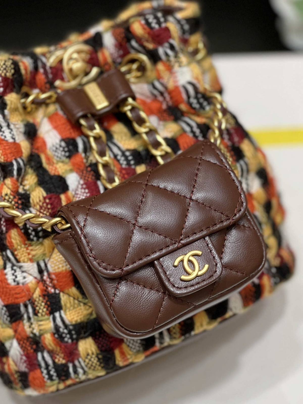 Ellebag’s Exquisite Replica: The Brown Lambskin Chanel Small Backpack with Vintage Hardware(2024 Dec Updated)-Ti o dara ju Didara iro Louis Vuitton apo Online itaja, Ajọra onise apo ru