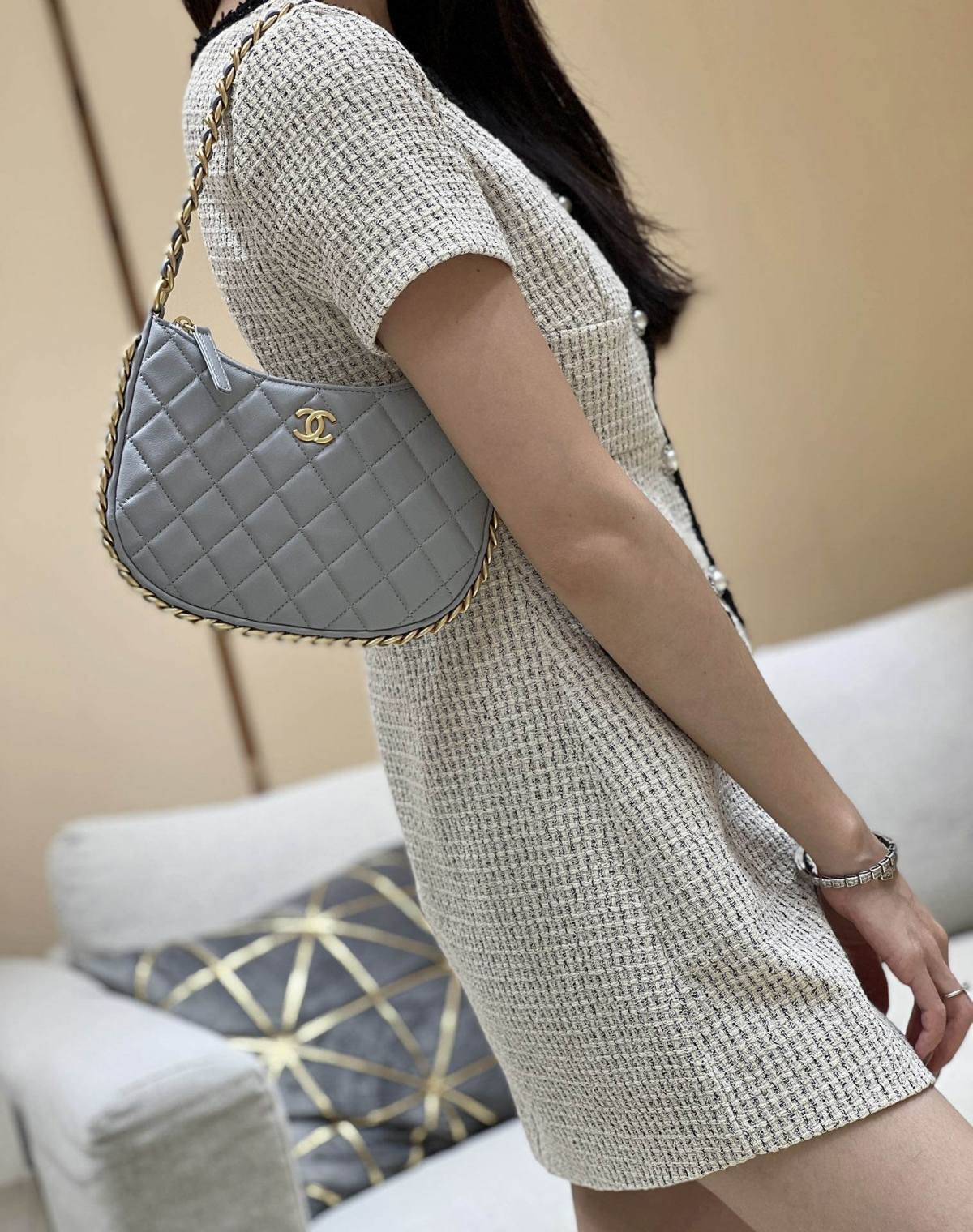 Ellebag’s Exquisite Replica: The Light Blue Lambskin Chanel Hobo Handbag with Gold Hardware(2024 Dec Updated)-Best Quality Fake Louis Vuitton Bag Online Store, Replica designer bag ru