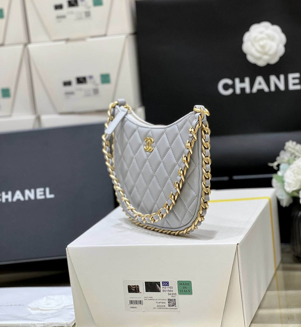 Ellebag’s Exquisite Replica: The Light Blue Lambskin Chanel Hobo Handbag with Gold Hardware(2024 Dec Updated)-Best Quality Fake Louis Vuitton Bag Online Store, Replica designer bag ru