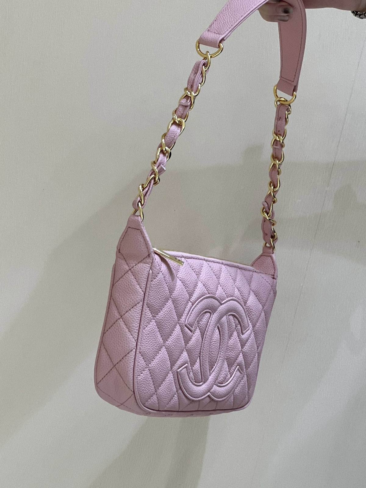 Ellebag’s Exquisite Replica: The Pink Caviar Leather Chanel Bag with Wide Leather-Interlaced Chain and Gold Hardware(2024 Dec Updated)-Интернет-магазин поддельной сумки Louis Vuitton лучшего качества, копия дизайнерской сумки ru