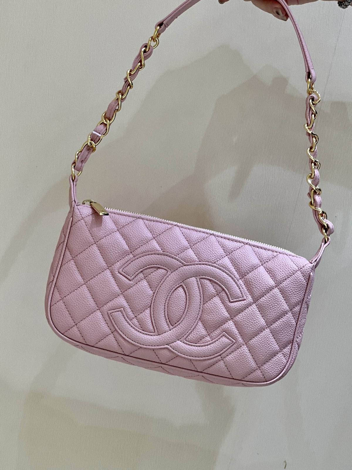 Ellebag’s Exquisite Replica: The Pink Caviar Leather Chanel Bag with Wide Leather-Interlaced Chain and Gold Hardware(2024 Dec Updated)-Интернет-магазин поддельной сумки Louis Vuitton лучшего качества, копия дизайнерской сумки ru