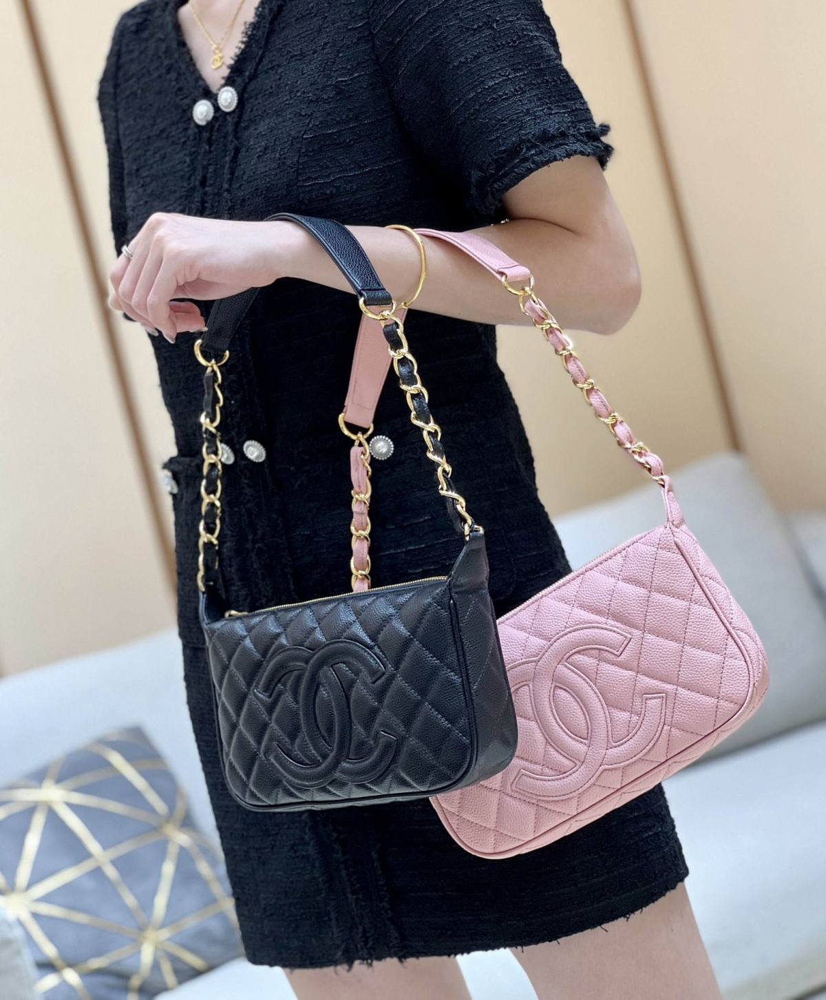 Ellebag’s Exquisite Replica: The Pink Caviar Leather Chanel Bag with Wide Leather-Interlaced Chain and Gold Hardware(2024 Dec Updated)-Интернет-магазин поддельной сумки Louis Vuitton лучшего качества, копия дизайнерской сумки ru