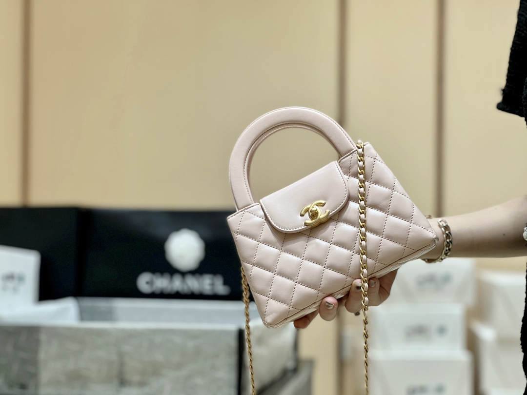 Ellebag’s Exquisite Replica: The Pink Lambskin Chanel Mini Kelly-Style Shopping Bag(2024 Dec Updated)-ร้านค้าออนไลน์กระเป๋า Louis Vuitton ปลอมคุณภาพดีที่สุด, กระเป๋าออกแบบจำลอง ru