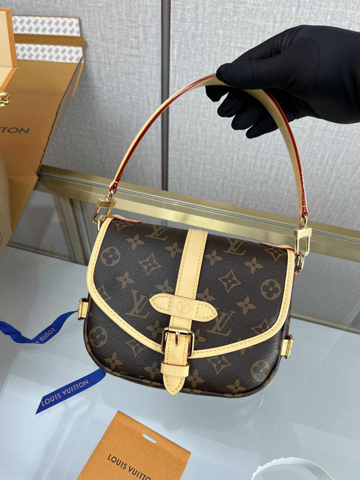 Louis Vuitton M46740 SAUMUR BB Handbag Craftsmanship Breakdown(2024 Dec Updated)-Best Quality Fake Louis Vuitton Bag Online Store, Replica designer bag ru