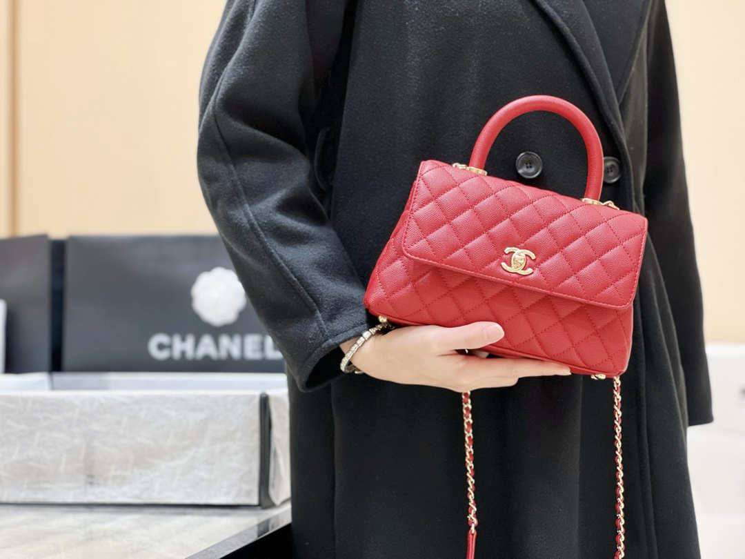 Ellebag’s Exquisite Replica: The Red Caviar Leather Chanel Coco Handle 22P with Champagne Gold Hardware(2024 Dec Updated)-Dyqani në internet i çantave të rreme Louis Vuitton me cilësi më të mirë, çanta modeli kopje ru