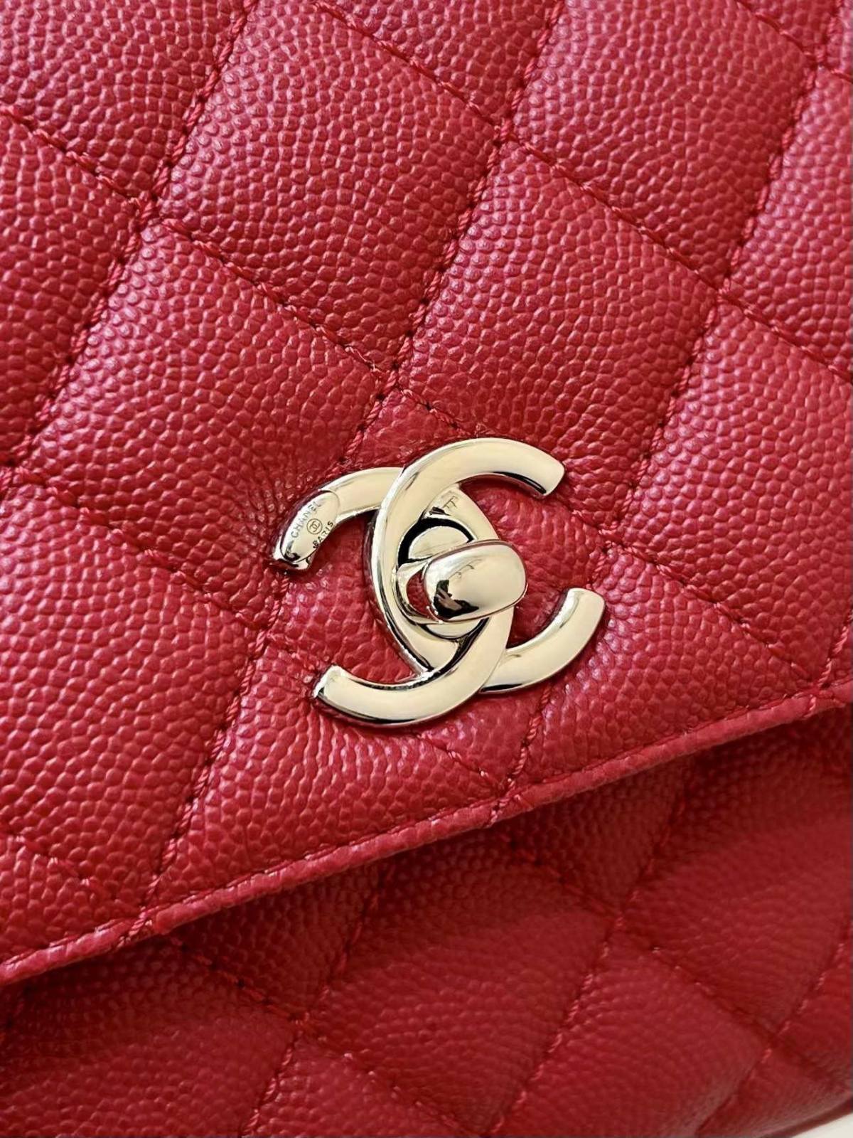 Ellebag’s Exquisite Replica: The Red Caviar Leather Chanel Coco Handle 22P with Champagne Gold Hardware(2024 Dec Updated)-Dyqani në internet i çantave të rreme Louis Vuitton me cilësi më të mirë, çanta modeli kopje ru