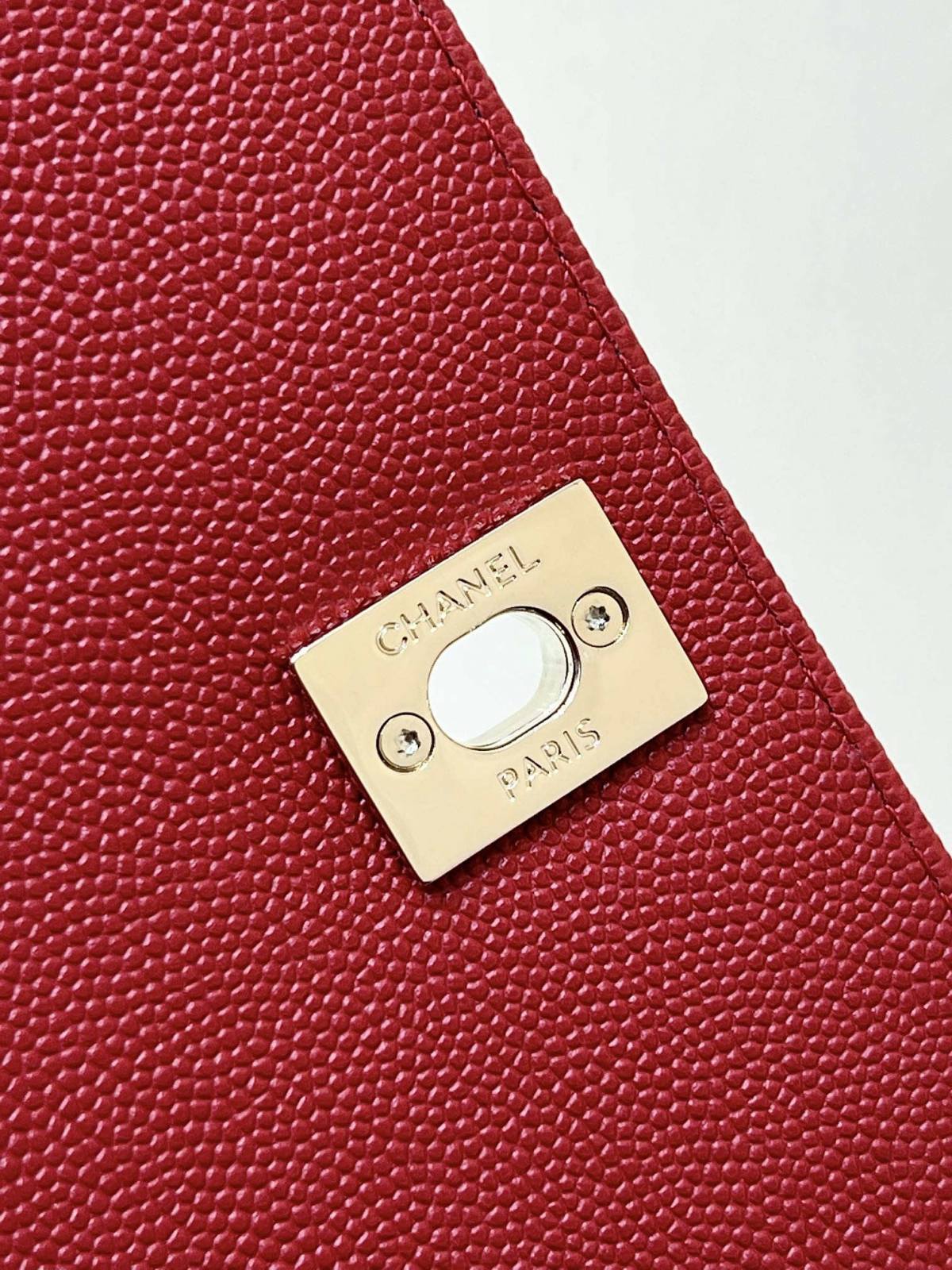 Ellebag’s Exquisite Replica: The Red Caviar Leather Chanel Coco Handle 22P with Champagne Gold Hardware(2024 Dec Updated)-Dyqani në internet i çantave të rreme Louis Vuitton me cilësi më të mirë, çanta modeli kopje ru