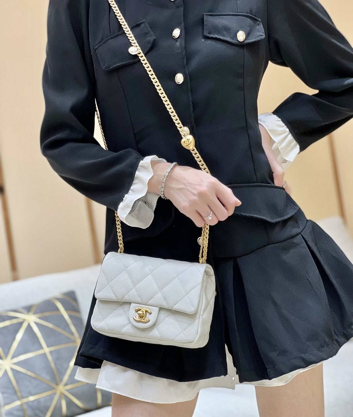 Ellebag’s Exquisite Replica: The White Caviar Leather Chanel Mini Flap Bag with Heart Clasp(2024 Dec Updated)-Best Quality Fake Louis Vuitton Bag Online Store, Replica designer bag ru