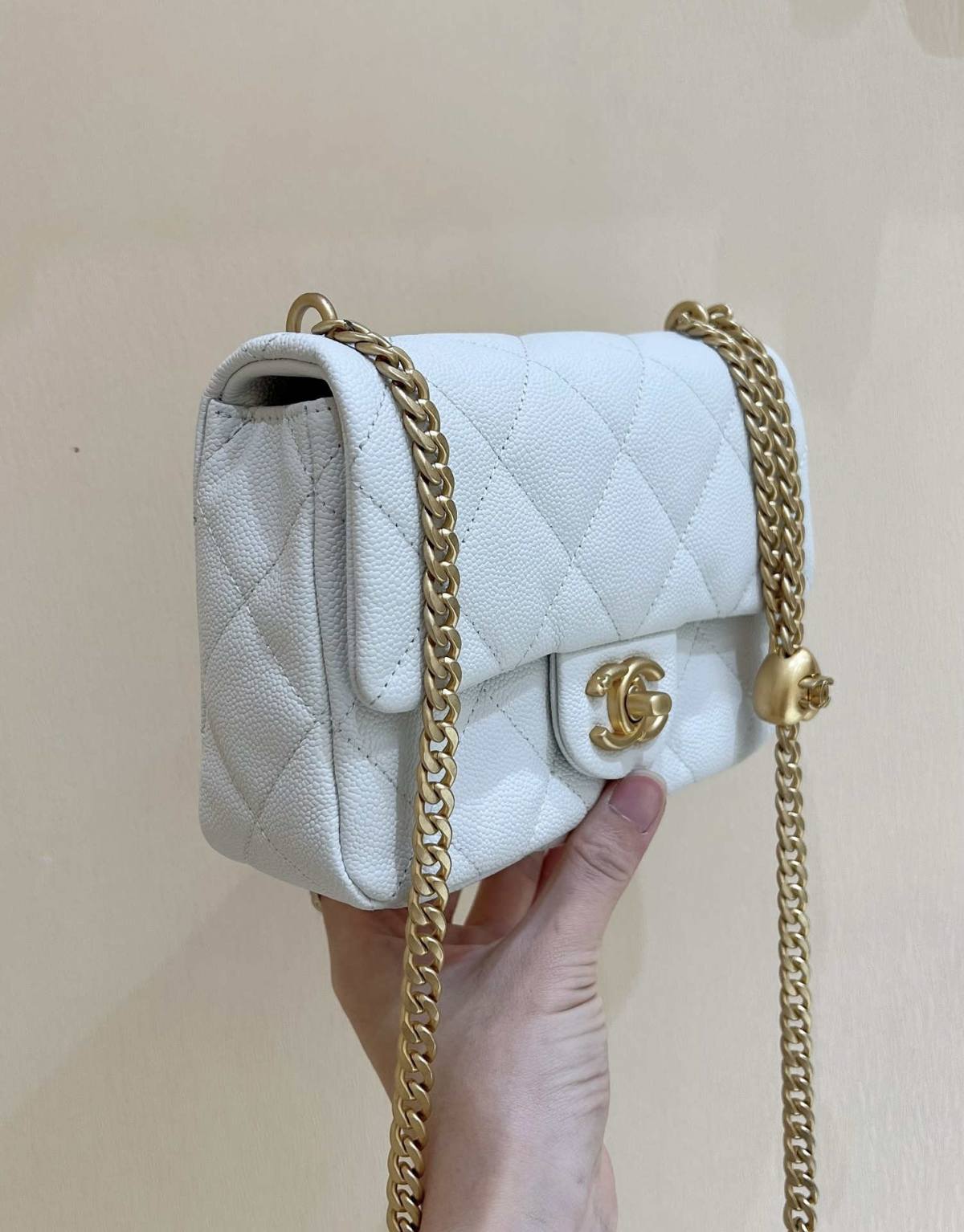 Ellebag’s Exquisite Replica: The White Caviar Leather Chanel Mini Flap Bag with Heart Clasp(2024 Dec Updated)-Best Quality Fake Louis Vuitton Bag Online Store, Replica designer bag ru