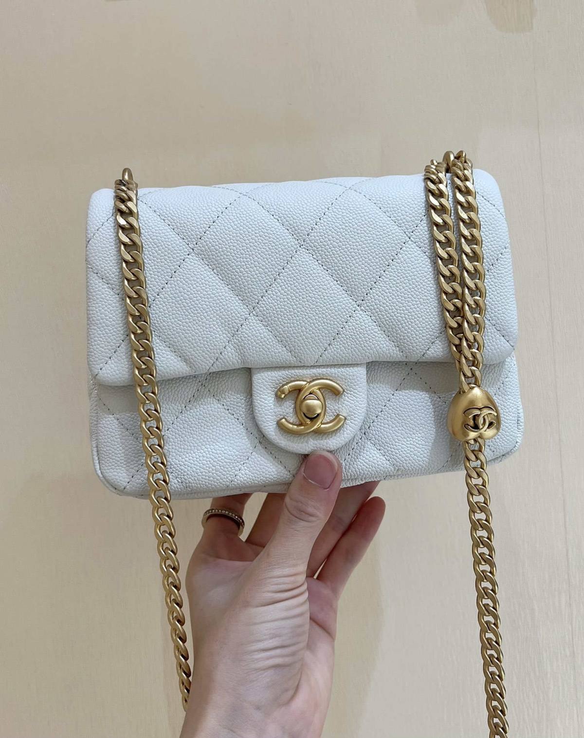 Ellebag’s Exquisite Replica: The White Caviar Leather Chanel Mini Flap Bag with Heart Clasp(2024 Dec Updated)-Best Quality Fake Louis Vuitton Bag Online Store, Replica designer bag ru