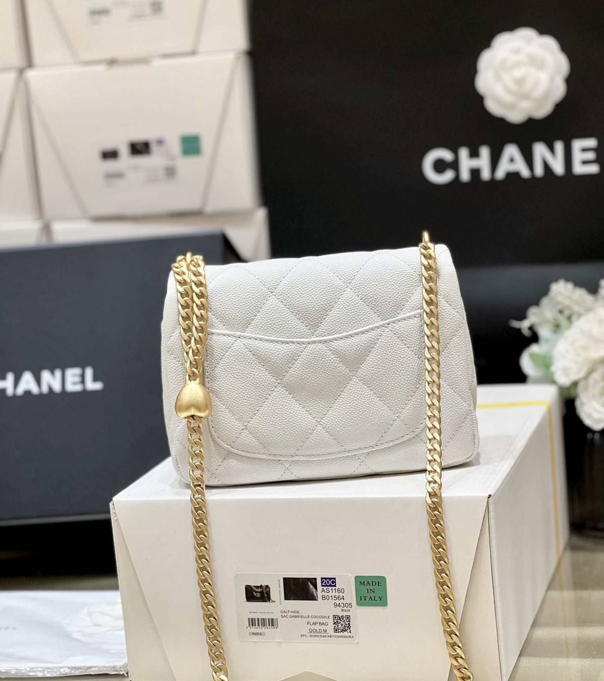 Ellebag’s Exquisite Replica: The White Caviar Leather Chanel Mini Flap Bag with Heart Clasp(2024 Dec Updated)-Best Quality Fake Louis Vuitton Bag Online Store, Replica designer bag ru