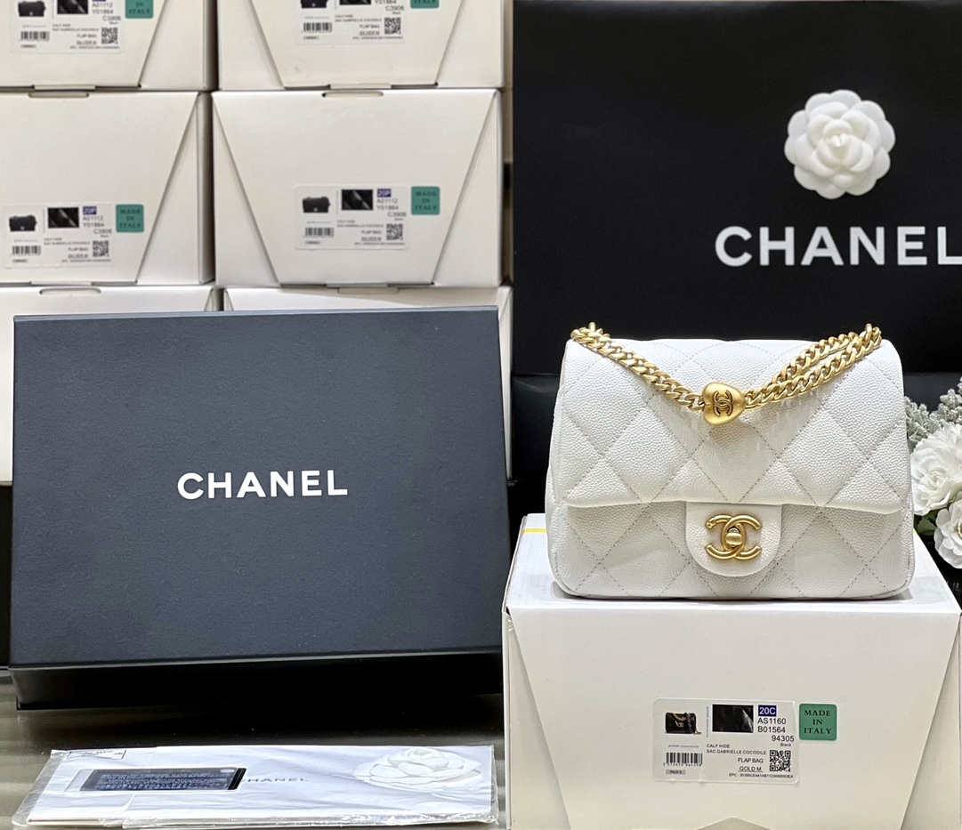 Ellebag’s Exquisite Replica: The White Caviar Leather Chanel Mini Flap Bag with Heart Clasp(2024 Dec Updated)-Best Quality Fake Louis Vuitton Bag Online Store, Replica designer bag ru