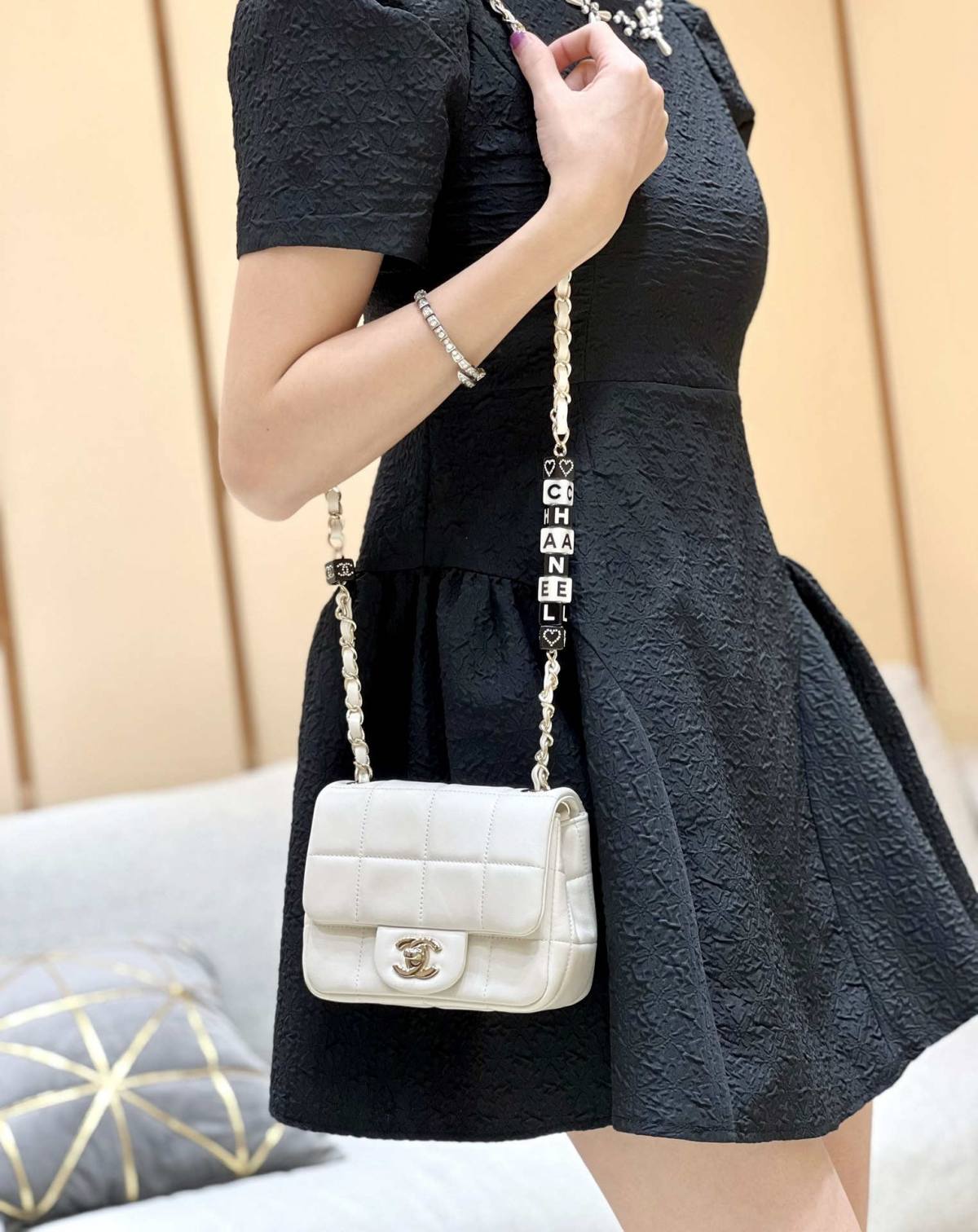 Ellebag’s Exquisite Replica: The White Lambskin Chanel 23C AS3744 with Vintage Hardware(2024 Dec Updated)-Best Quality Fake Louis Vuitton Bag Online Store, Replica designer bag ru