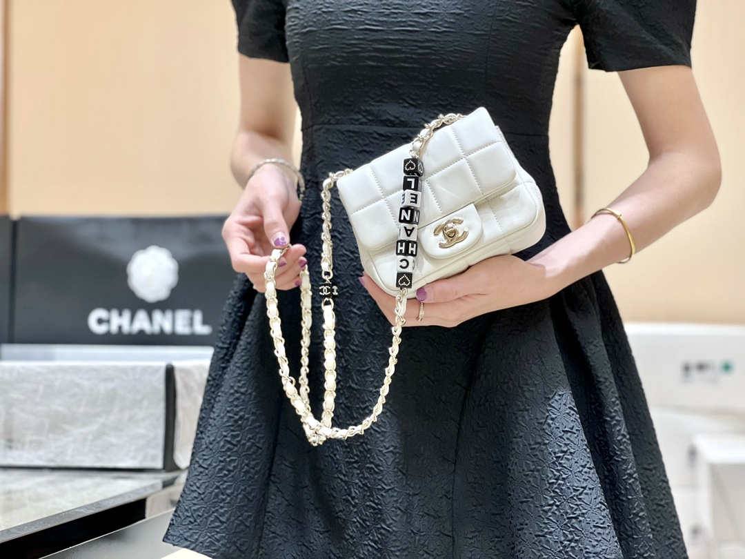 Ellebag’s Exquisite Replica: The White Lambskin Chanel 23C AS3744 with Vintage Hardware(2024 Dec Updated)-Best Quality Fake Louis Vuitton Bag Online Store, Replica designer bag ru