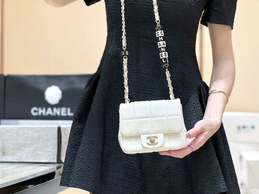 Ellebag’s Exquisite Replica: The White Lambskin Chanel 23C AS3744 with Vintage Hardware(2024 Dec Updated)-Best Quality Fake Louis Vuitton Bag Online Store, Replica designer bag ru