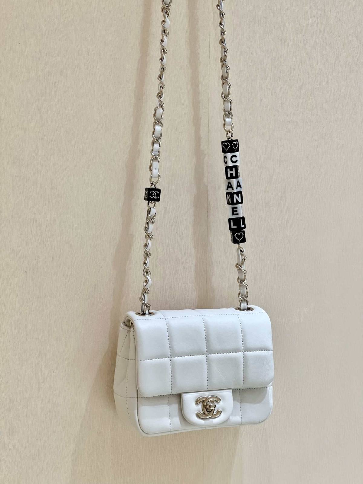 Ellebag’s Exquisite Replica: The White Lambskin Chanel 23C AS3744 with Vintage Hardware(2024 Dec Updated)-Best Quality Fake Louis Vuitton Bag Online Store, Replica designer bag ru