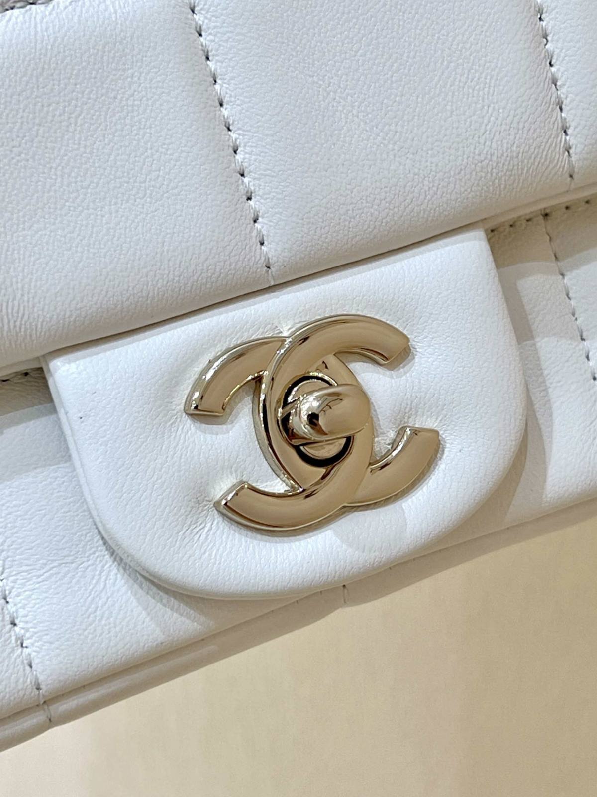 Ellebag’s Exquisite Replica: The White Lambskin Chanel 23C AS3744 with Vintage Hardware(2024 Dec Updated)-Best Quality Fake Louis Vuitton Bag Online Store, Replica designer bag ru