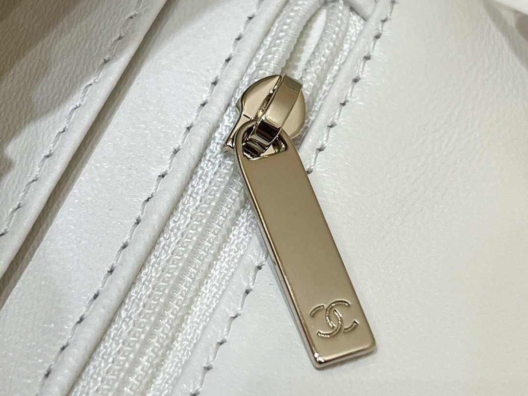 Ellebag’s Exquisite Replica: The White Lambskin Chanel 23C AS3744 with Vintage Hardware(2024 Dec Updated)-Best Quality Fake Louis Vuitton Bag Online Store, Replica designer bag ru