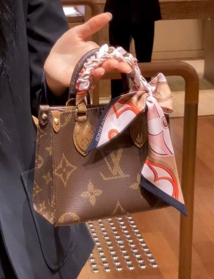 Louis Vuitton M46839 OnTheGo BB Handbag: Unrivaled Craftsmanship by Ellebag(2024 Dec Updated)-Zoo Zoo Fake Louis Vuitton Hnab Online Khw, Replica designer hnab ru