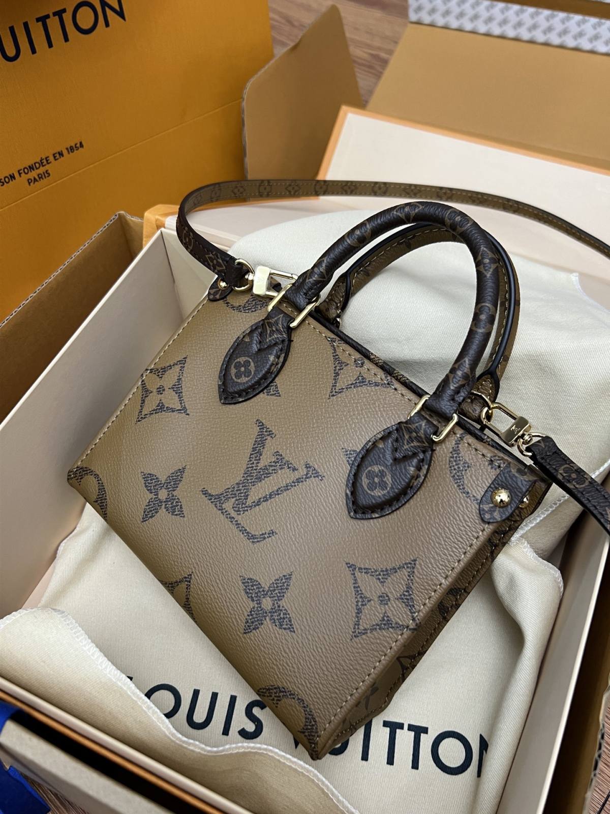 Louis Vuitton M46839 OnTheGo BB Handbag: Unrivaled Craftsmanship by Ellebag(2024 Dec Updated)-Zoo Zoo Fake Louis Vuitton Hnab Online Khw, Replica designer hnab ru