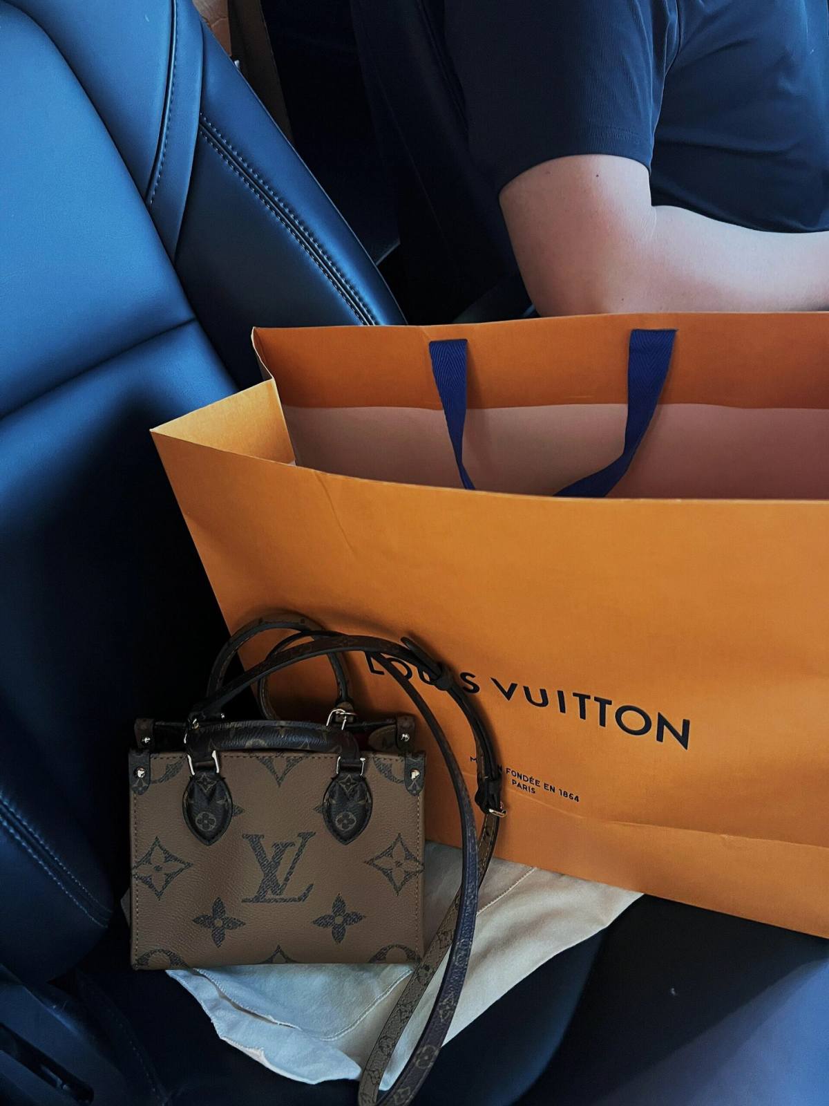 Louis Vuitton M46839 OnTheGo BB Handbag: Unrivaled Craftsmanship by Ellebag(2024 Dec Updated)-Zoo Zoo Fake Louis Vuitton Hnab Online Khw, Replica designer hnab ru