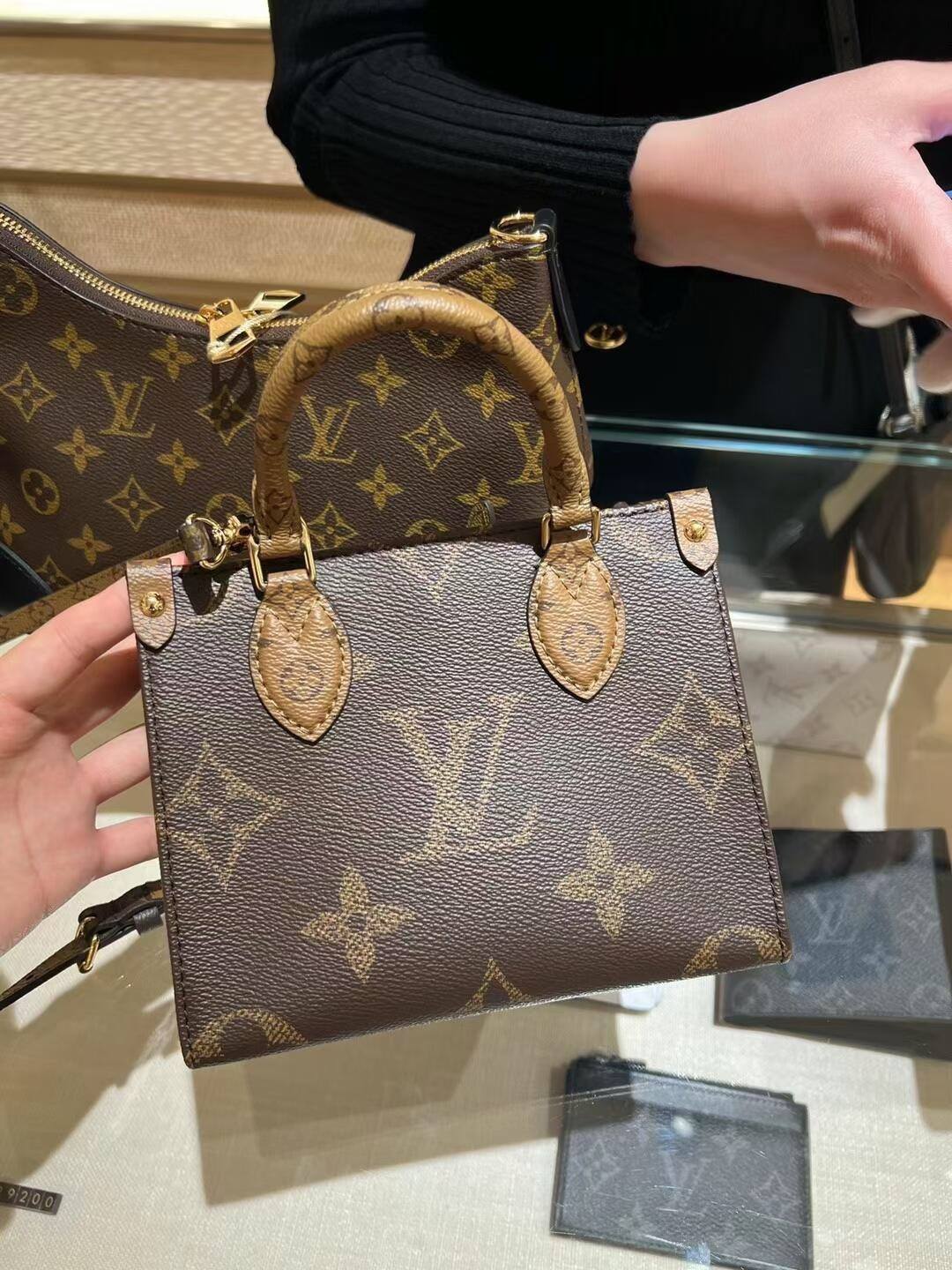 Louis Vuitton M46839 OnTheGo BB Handbag: Unrivaled Craftsmanship by Ellebag(2024 Dec Updated)-Zoo Zoo Fake Louis Vuitton Hnab Online Khw, Replica designer hnab ru