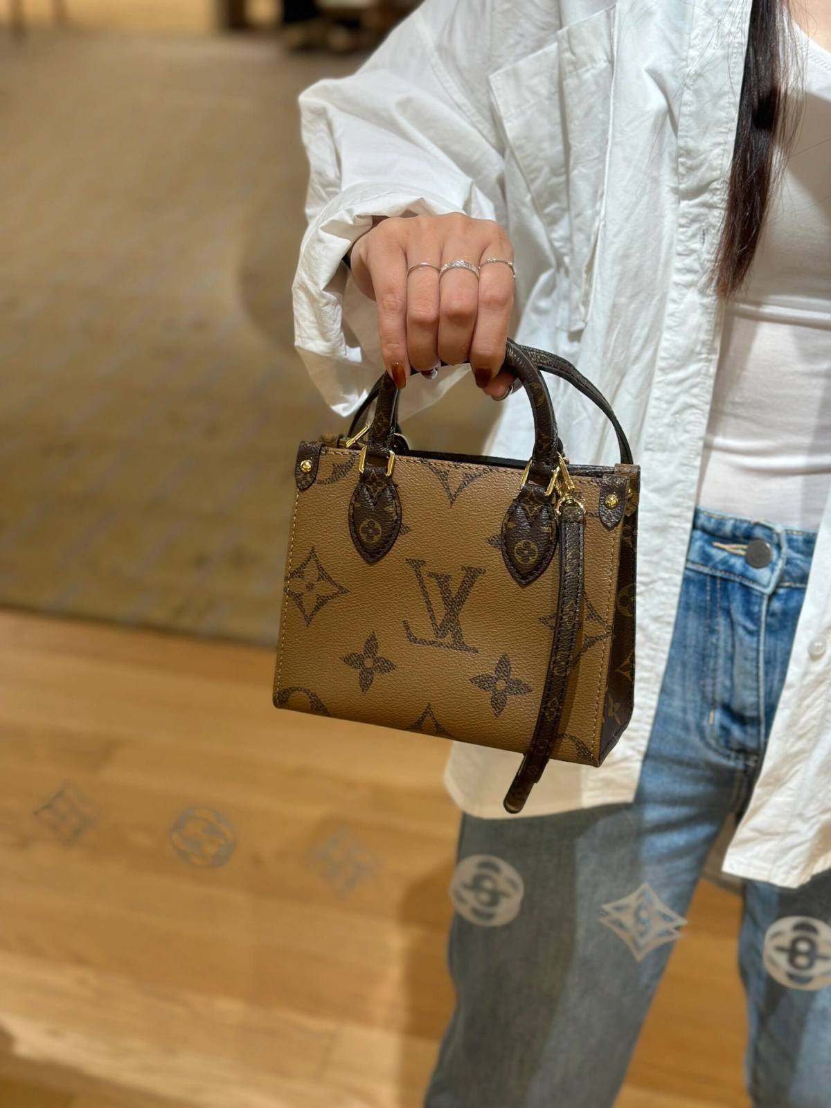 Louis Vuitton M46839 OnTheGo BB Handbag: Unrivaled Craftsmanship by Ellebag(2024 Dec Updated)-Zoo Zoo Fake Louis Vuitton Hnab Online Khw, Replica designer hnab ru