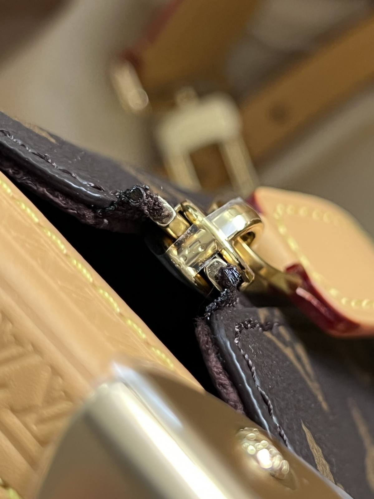 The Art of Craftsmanship: Ellebag’s 1:1 Replica of Louis Vuitton M46815 SIDE TRUNK Small Handbag(2024 Dec Updated)-Best Quality Replica designer Bag factory in China