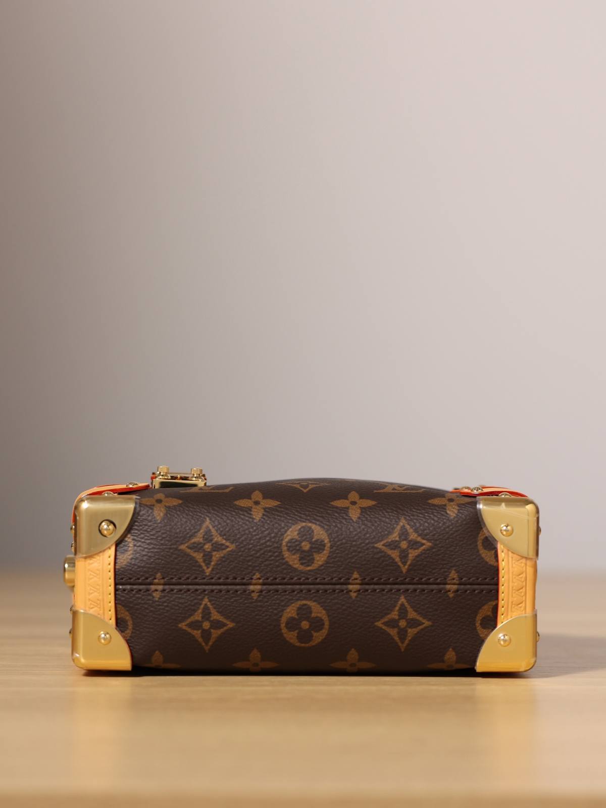 The Art of Craftsmanship: Ellebag’s 1:1 Replica of Louis Vuitton M46815 SIDE TRUNK Small Handbag(2024 Dec Updated)-Best Quality Replica designer Bag factory in China