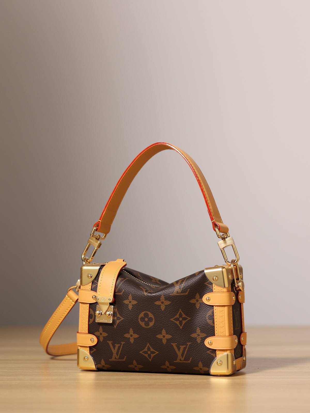 The Art of Craftsmanship: Ellebag’s 1:1 Replica of Louis Vuitton M46815 SIDE TRUNK Small Handbag(2024 Dec Updated)-Best Quality Replica designer Bag factory in China