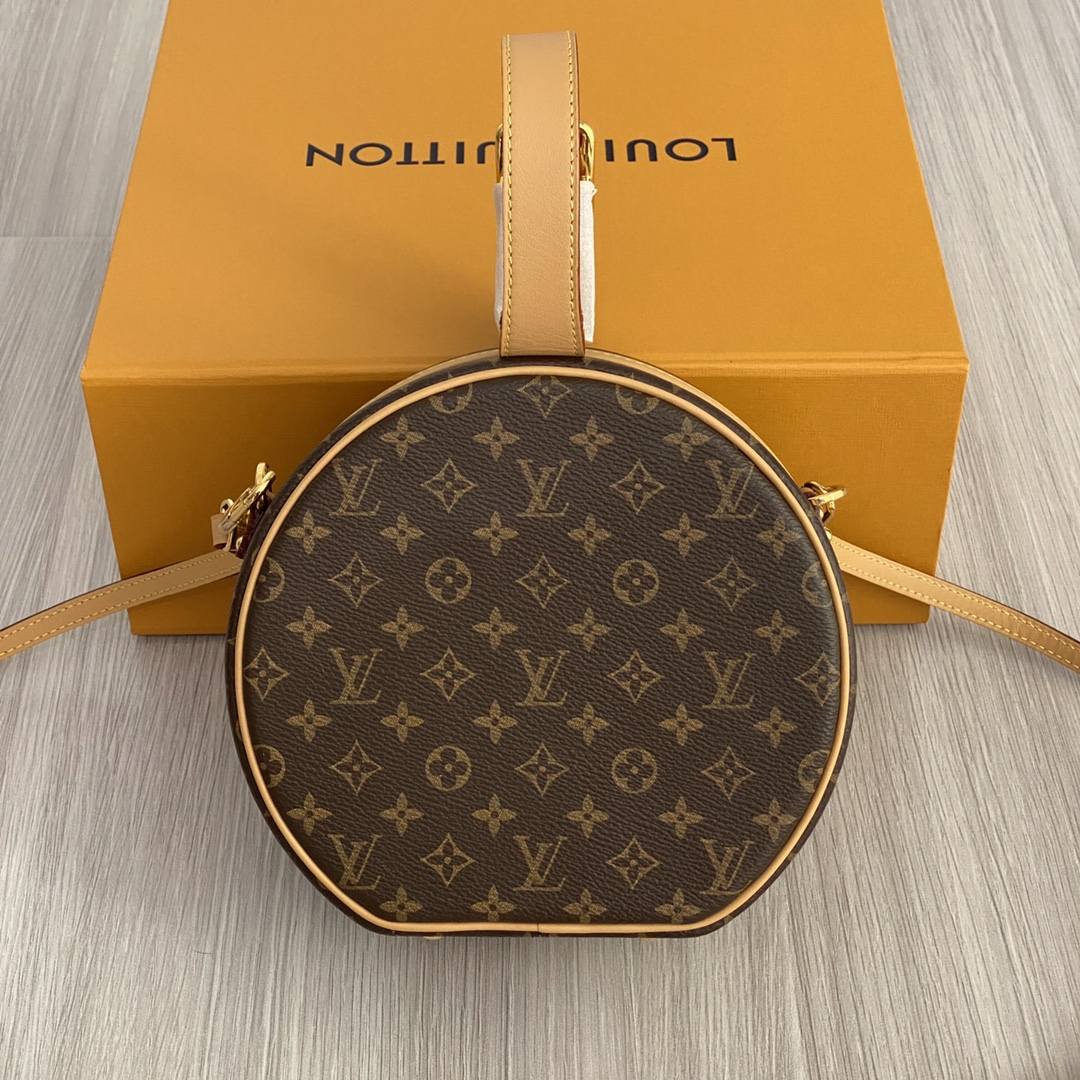 The Craft Behind the Replica: Ellebag’s 1:1 Recreation of Louis Vuitton M43514 Petite Boîte Chapeau Handbag(2024 Dec Updated)-Best Quality Replica designer Bag factory in China