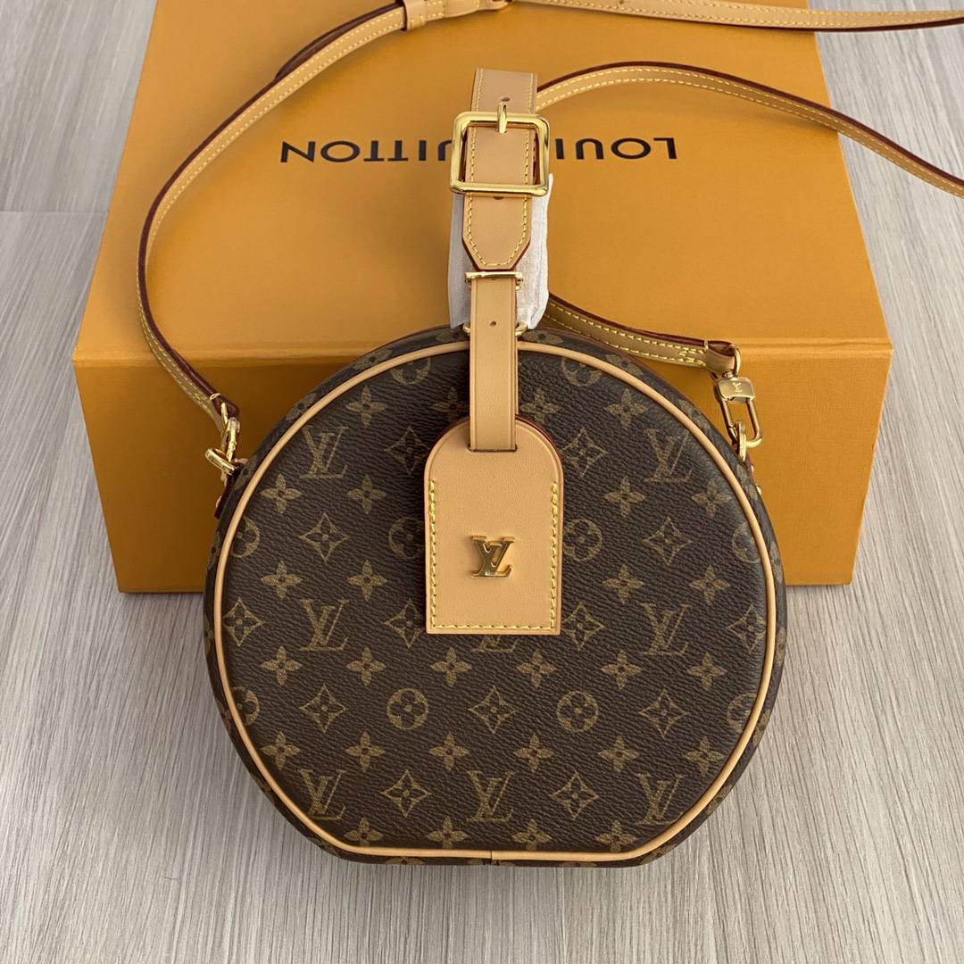 The Craft Behind the Replica: Ellebag’s 1:1 Recreation of Louis Vuitton M43514 Petite Boîte Chapeau Handbag(2024 Dec Updated)-Best Quality Replica designer Bag factory in China