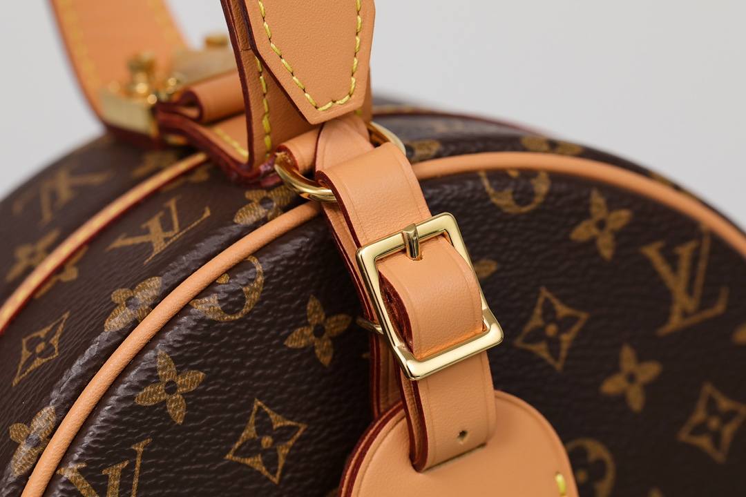 The Craft Behind the Replica: Ellebag’s 1:1 Recreation of Louis Vuitton M43514 Petite Boîte Chapeau Handbag(2024 Dec Updated)-Best Quality Replica designer Bag factory in China