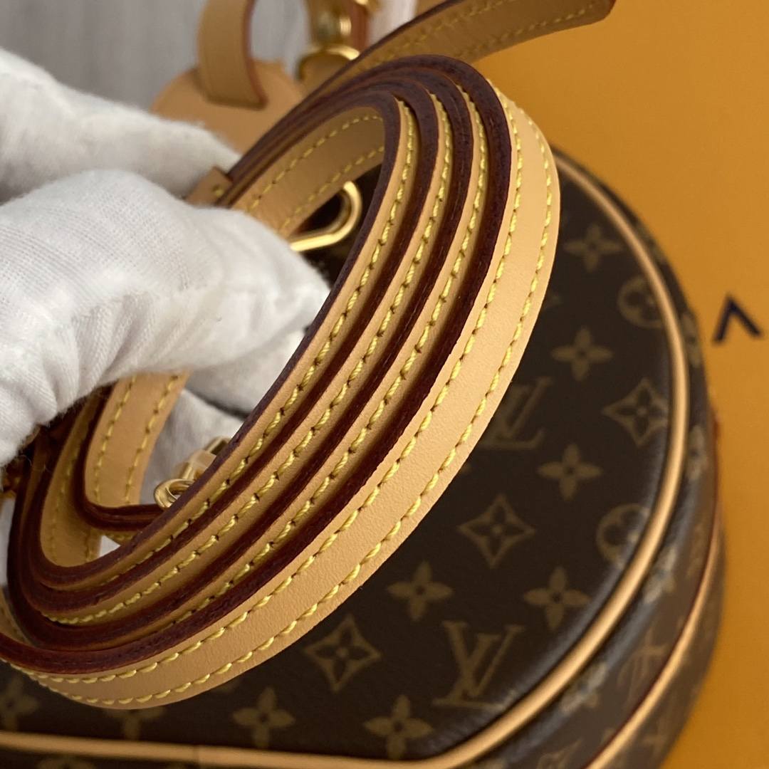 The Craft Behind the Replica: Ellebag’s 1:1 Recreation of Louis Vuitton M43514 Petite Boîte Chapeau Handbag(2024 Dec Updated)-Best Quality Replica designer Bag factory in China