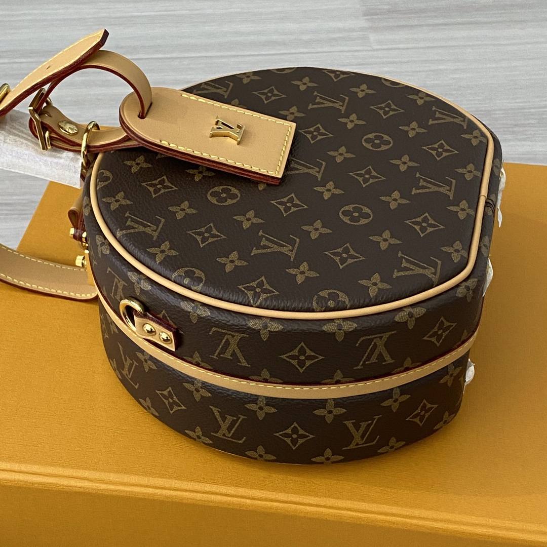 The Craft Behind the Replica: Ellebag’s 1:1 Recreation of Louis Vuitton M43514 Petite Boîte Chapeau Handbag(2024 Dec Updated)-Best Quality Replica designer Bag factory in China