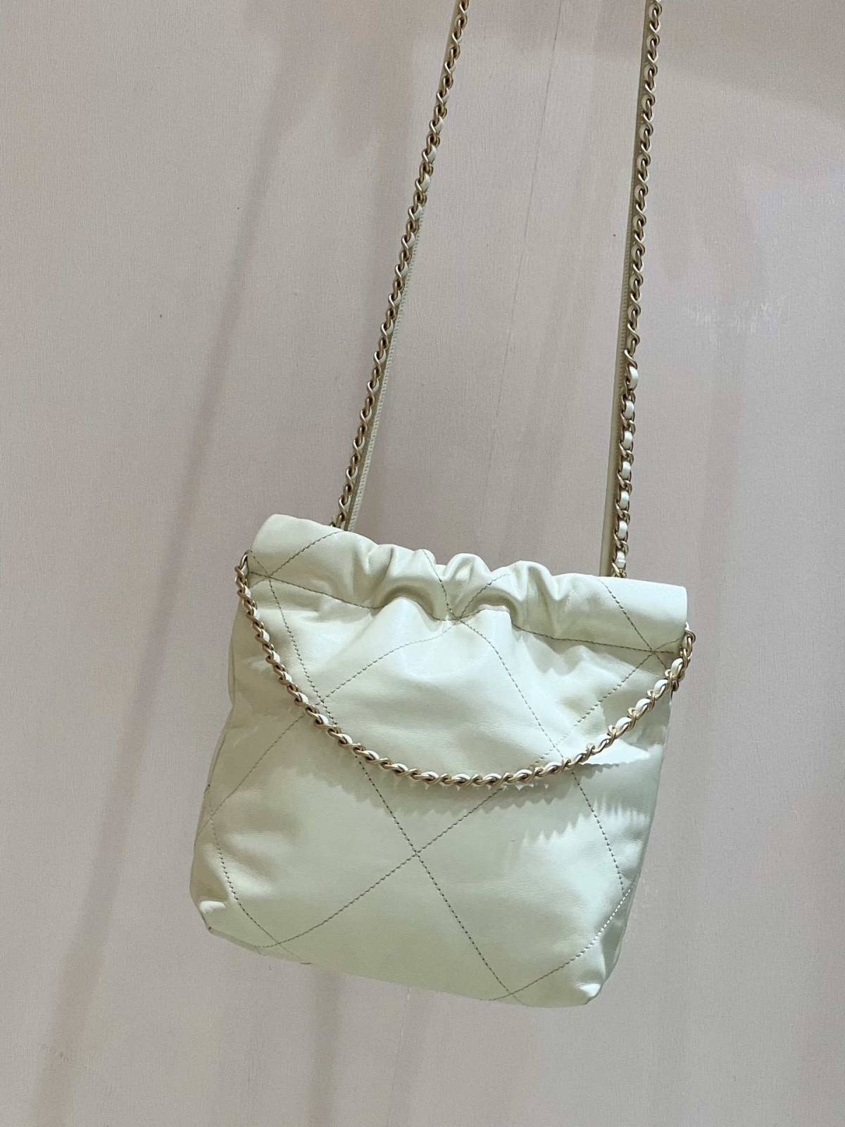 Ellebag’s Masterful Recreation of the Chanel 22 Mini Bag in Light Yellow Calfskin with Gold Hardware(2024 Dec Updated)-Best Quality Replica designer Bag factory in China