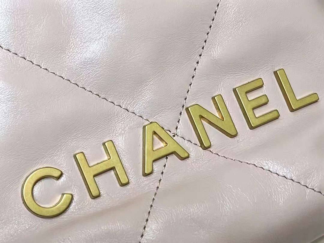 Ellebag’s Masterful Recreation of the Chanel 22 Mini Bag in Pink Lambskin with Gold Hardware(2024 Dec Updated)-Best Quality Replica designer Bag factory in China