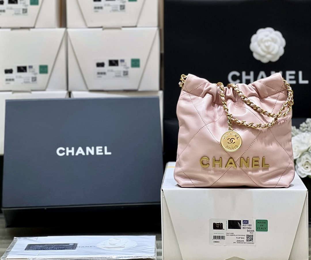 Ellebag’s Masterful Recreation of the Chanel 22 Mini Bag in Pink Lambskin with Gold Hardware(2024 Dec Updated)-Best Quality Replica designer Bag factory in China